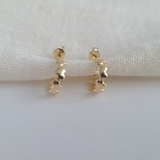 Mini boucles d'oreilles créoles en forme de cœur