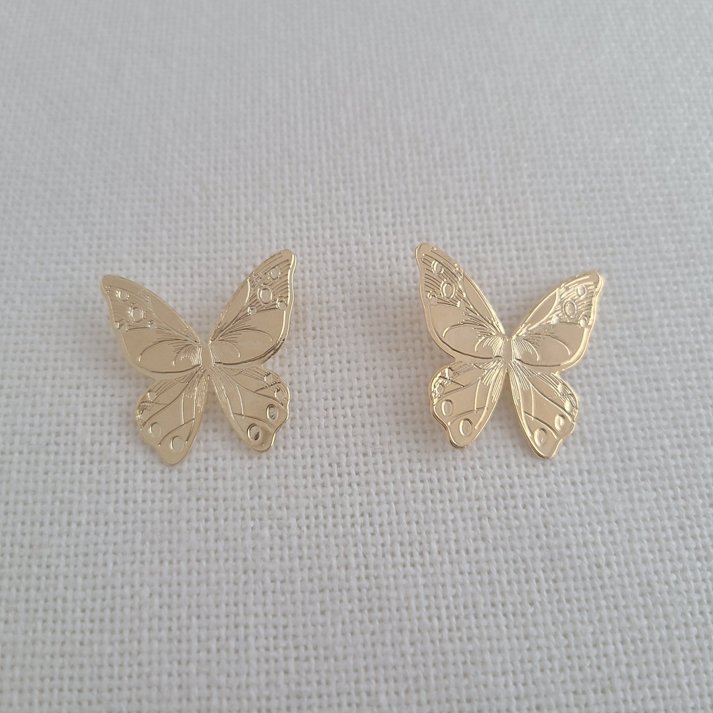 Boucles d'oreilles à tige papillon