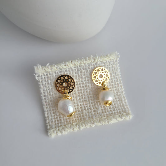 Mandala - Pearl Earrings