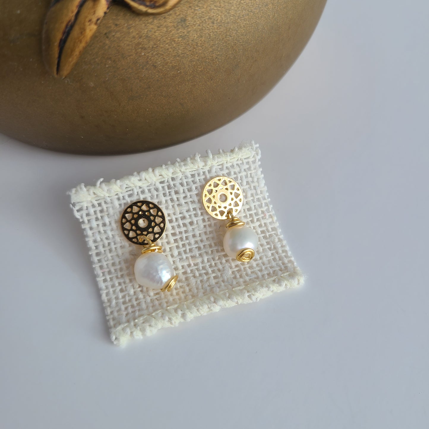 Mandala - Pearl Earrings