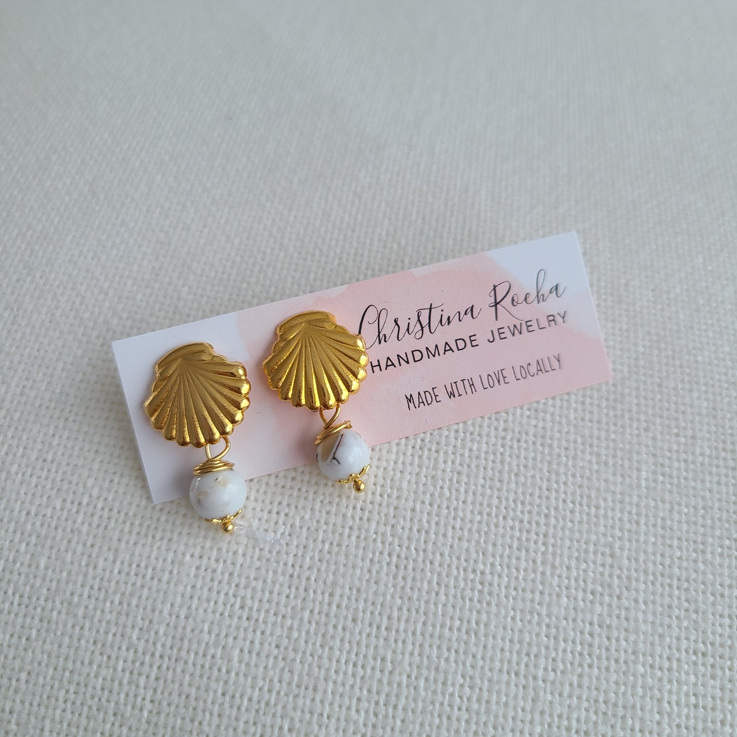 Boucles d'oreilles coquillages blancs