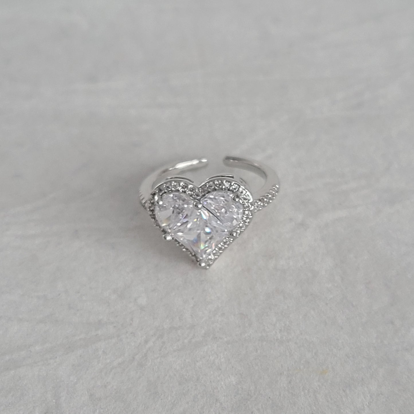 Bague en argent avec coeur