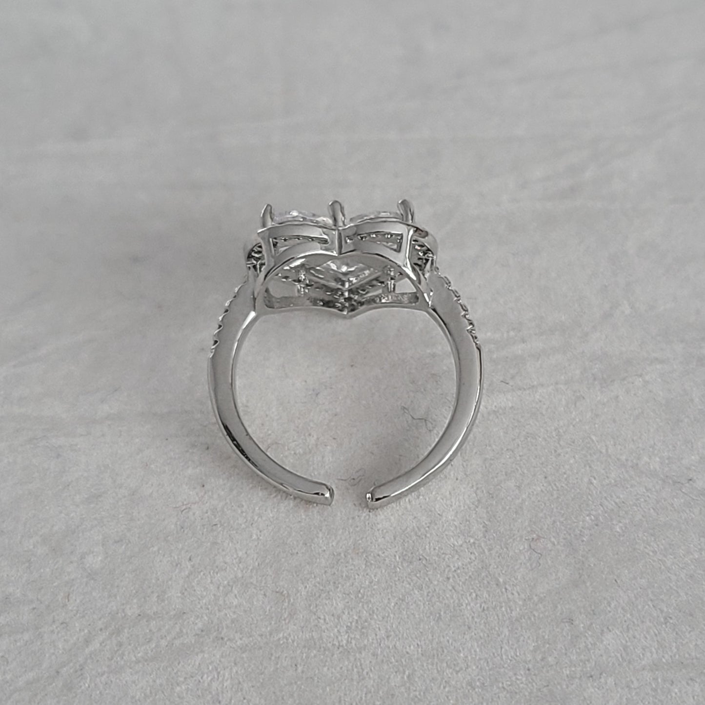 Bague en argent avec coeur