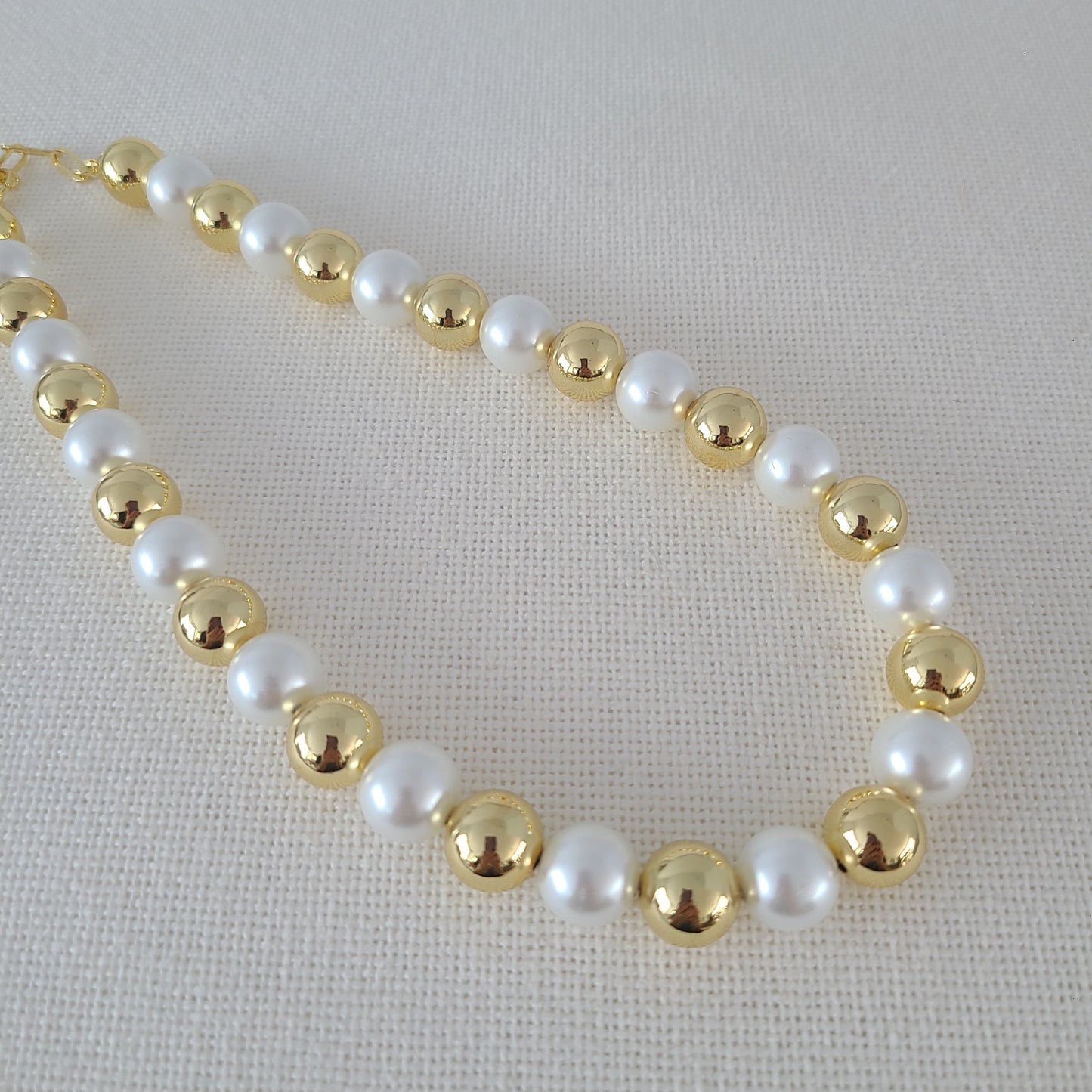 Maxi Gold & Pearls Necklace