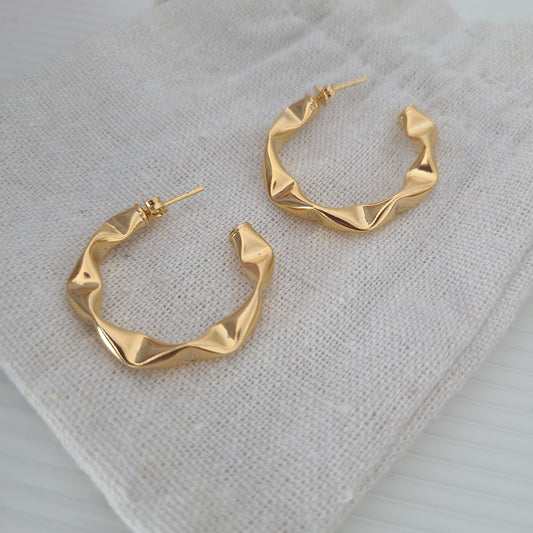 Valerie - Hoop Earrings