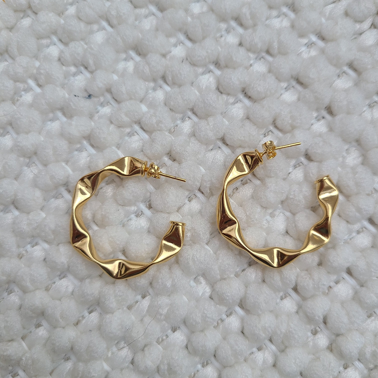 Valerie - Hoop Earrings