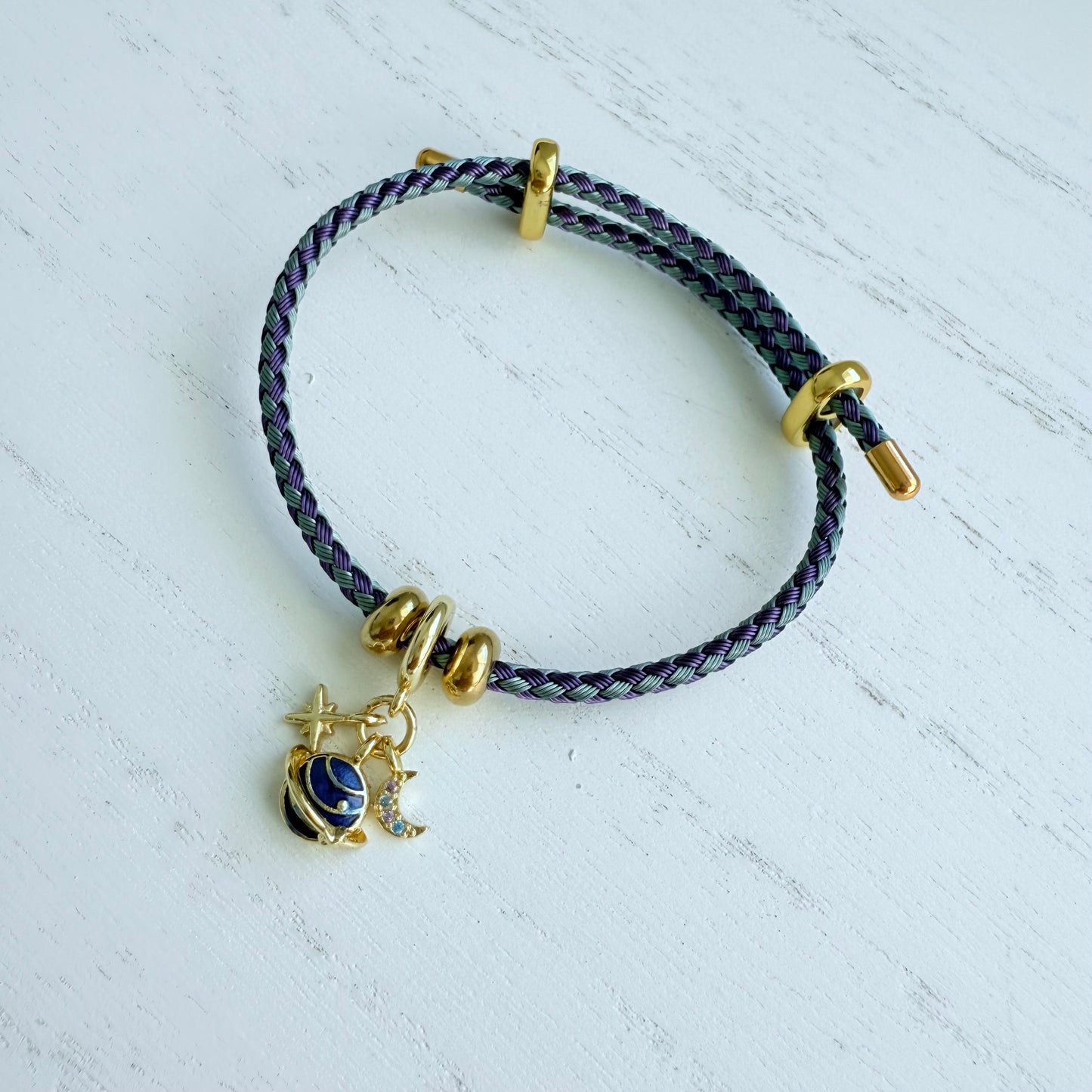 Bracelet à breloques cosmiques